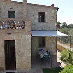 Relaxing Tuscan Getaway *