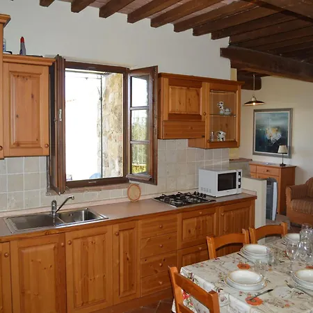Relaxing Tuscan Getaway Asciano