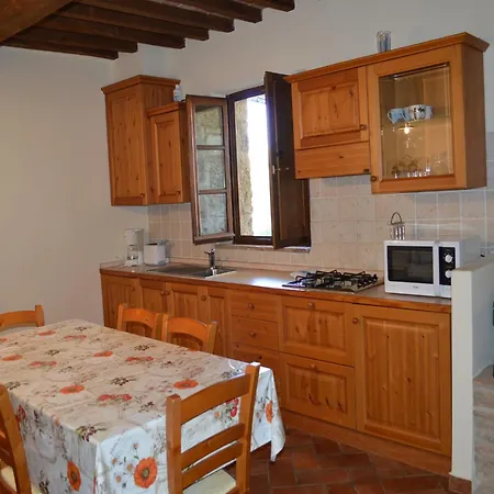 Relaxing Tuscan Getaway Asciano