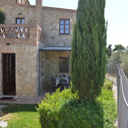 Relaxing Tuscan Getaway Asciano